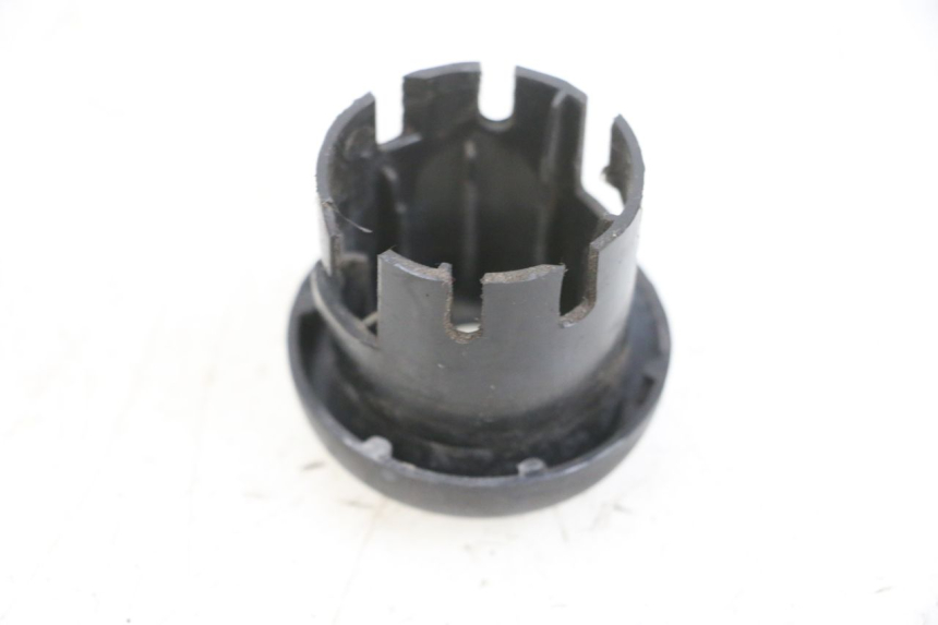 photo de IGNITION SWITCH COVER YAMAHA BW'S EASY 50 (2013 - 2016) - Zoom on usage condition