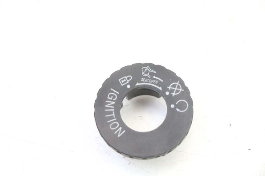 photo de IGNITION SWITCH COVER SYM FIDDLE 3 III 125 (2014 - 2020)