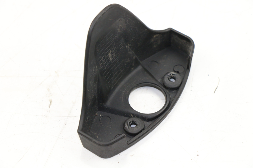 photo de IGNITION SWITCH COVER LONCIN LX 125 (2010 - 2015)