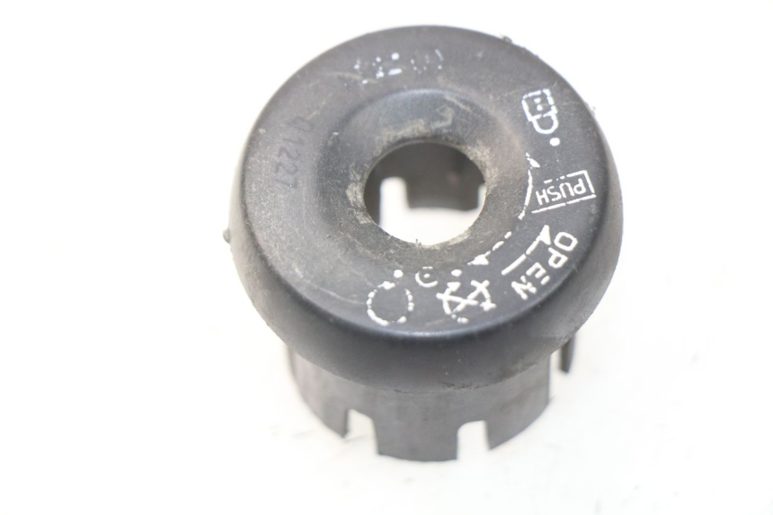 photo de IGNITION SWITCH COVER MBK BOOSTER SPIRIT NAKED 50 (2004 - 2017)