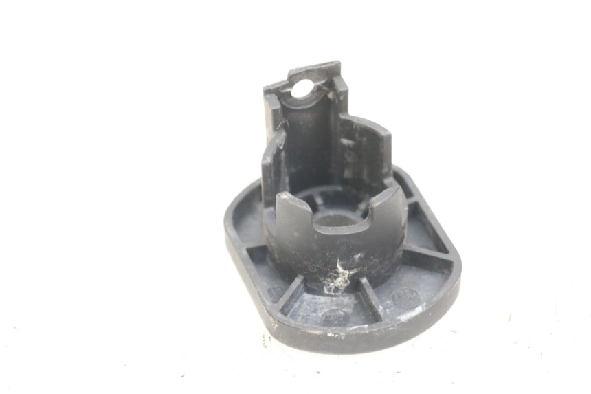 photo de IGNITION SWITCH COVER SYM ORBIT 50 (2008 - 2010)