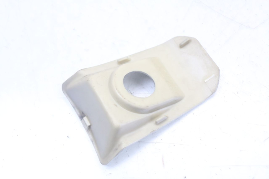 photo de IGNITION SWITCH COVER QUADRO 3D S 350 (2013 - 2018)