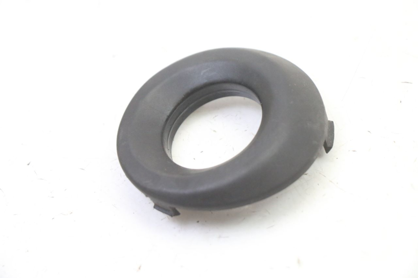 photo de IGNITION SWITCH COVER PIAGGIO SUPER LX 125 (2000 - 2003)