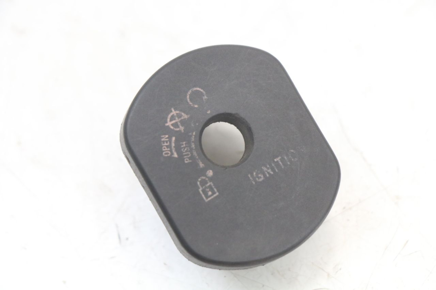 photo de IGNITION SWITCH COVER SYM CROX 4T 50 (2016 - 2023)