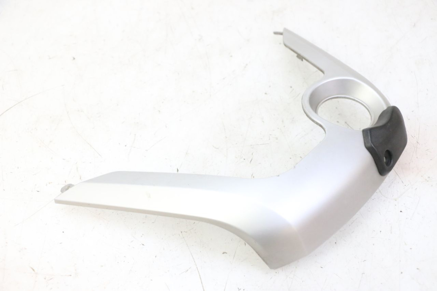 photo de IGNITION SWITCH COVER YAMAHA X-MAX XMAX 125 (2010 - 2014)