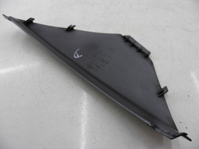 photo de RIGHT UNDERSEAT PANEL APRILIA ATLANTIC 125 (2003 - 2009)