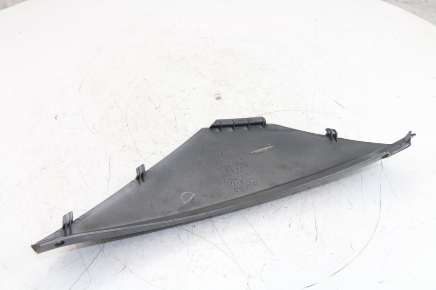 photo de RIGHT UNDERSEAT PANEL APRILIA ATLANTIC 125 (2003 - 2009)