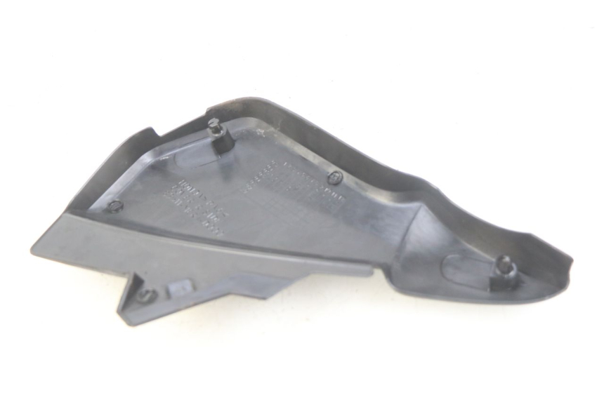 photo de RIGHT SIDE SEAT COVER HONDA CBF 500 (2004 - 2007)