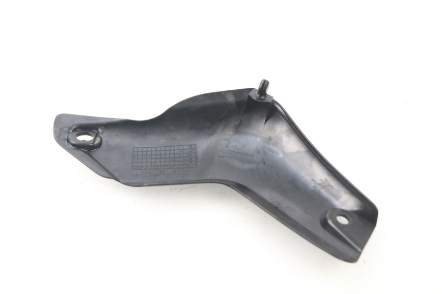 photo de RIGHT UNDERSEAT PANEL HONDA CBR RR FIREBLADE 1000 (2006 - 2007)