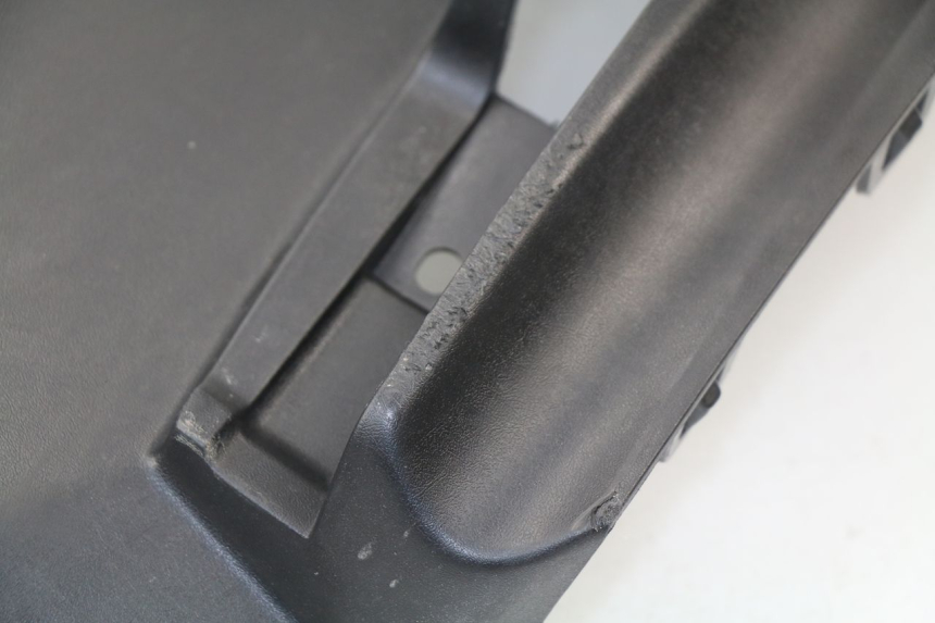 photo de RIGHT SIDE SEAT COVER PEUGEOT CITYSTAR 50 (2013 - 2017)