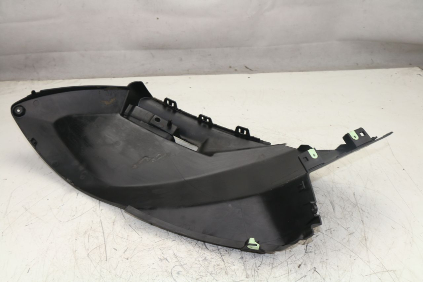 photo de RIGHT SIDE SEAT COVER PEUGEOT CITYSTAR 50 (2013 - 2017)