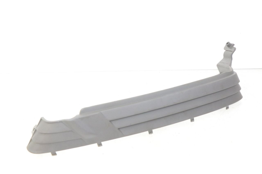 photo de RIGHT SIDE UNDER SEAT COVER SUZUKI CP 80 (1985 - 1996)