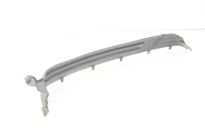 photo de RIGHT SIDE UNDER SEAT COVER SUZUKI CP 80 (1985 - 1996)