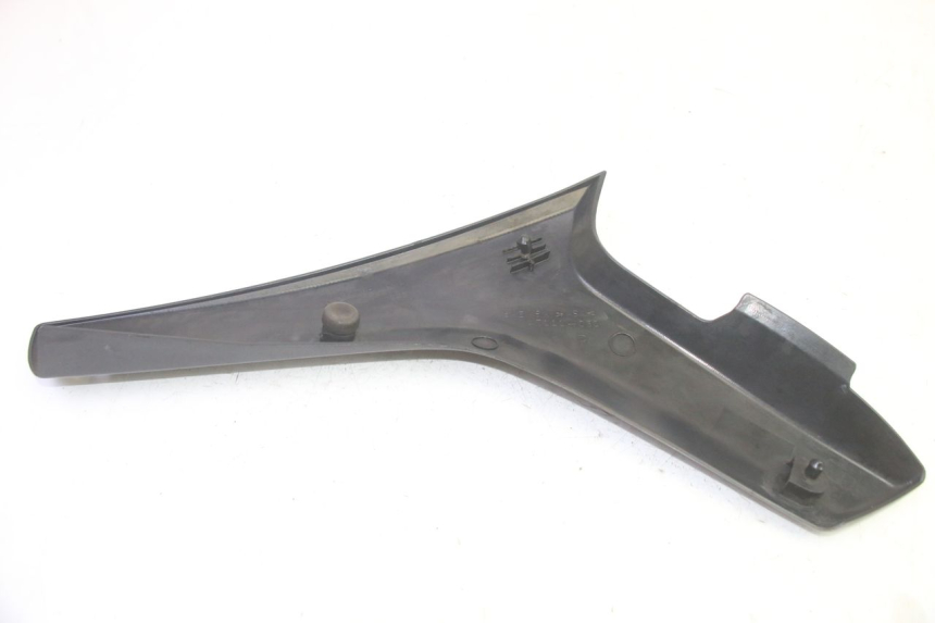 photo de RIGHT UNDERSEAT PANEL SUZUKI DL V STROM 1000 (2002 - 2007) - Product overview