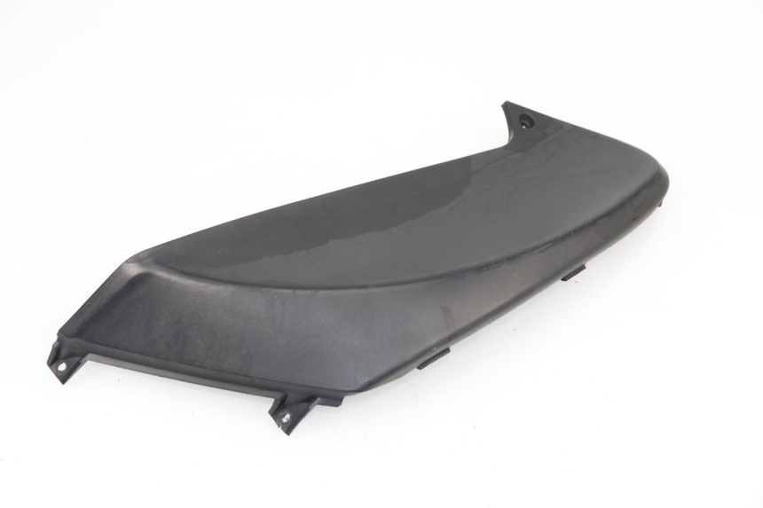 photo de RIGHT UNDERSEAT PANEL PIAGGIO FLY 2T 50 (2004 - 2017)