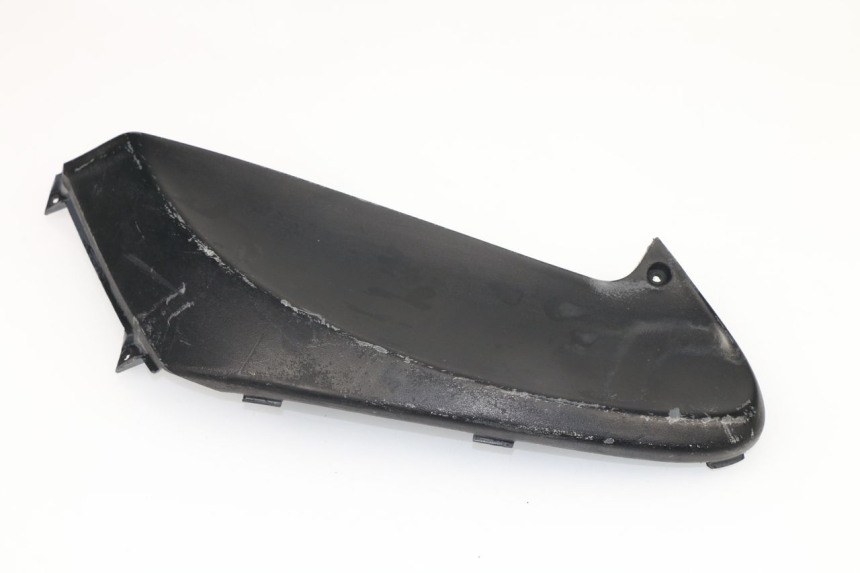 photo de RIGHT UNDERSEAT PANEL PIAGGIO FLY 4T 50 (2004 - 2010)
