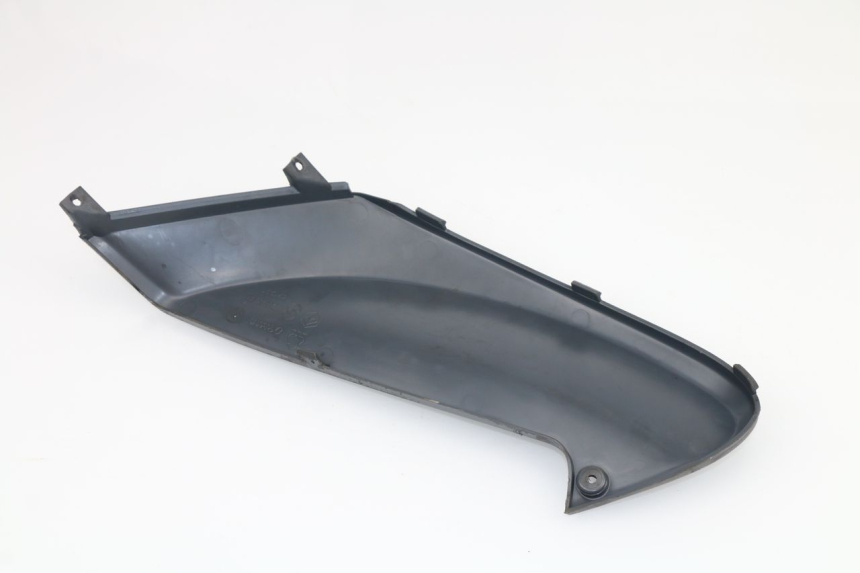 photo de RIGHT UNDERSEAT PANEL PIAGGIO FLY 4T 50 (2004 - 2010)
