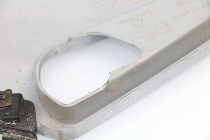 photo de RIGHT UNDERSEAT PANEL GILERA RUNNER 50 (1999 - 2005)