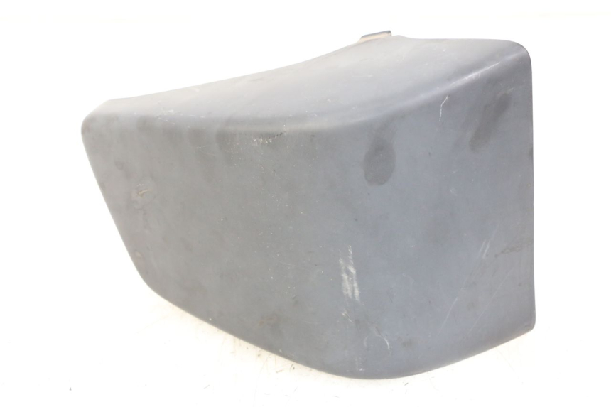 photo de RIGHT UNDERSEAT PANEL HONDA VT C2 SHADOW 750 (1997 - 2001)