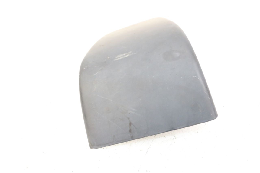 photo de RIGHT UNDERSEAT PANEL HONDA VT C2 SHADOW 750 (1997 - 2001)