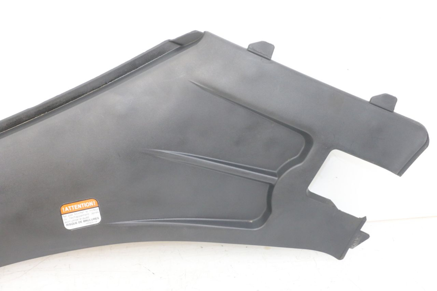 photo de RIGHT UNDERSEAT PANEL HYTRACK HY S 4X4 410 (2013 - 2016)