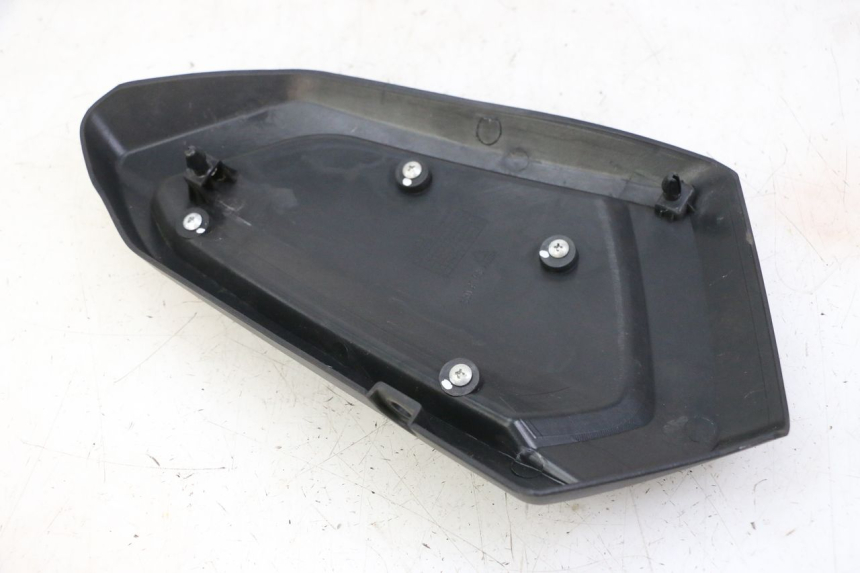 photo de RIGHT UNDERSEAT PANEL KEEWAY K-LIGHT KLIGHT 125 (2018 - 2025)