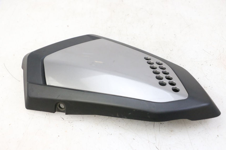 photo de RIGHT UNDERSEAT PANEL KEEWAY K-LIGHT KLIGHT 125 (2018 - 2025)