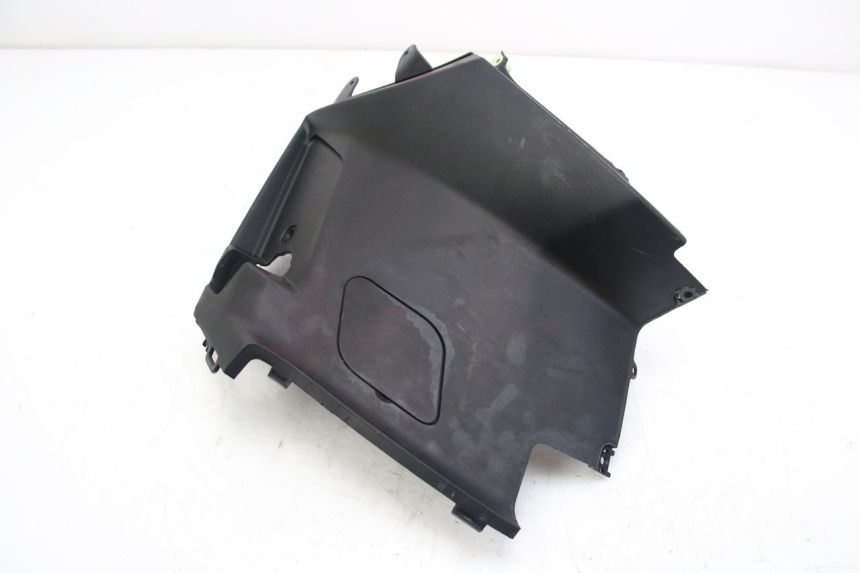 photo de RIGHT UNDERSEAT PANEL PEUGEOT KISBEE 2T 50 (2018 - 2022)