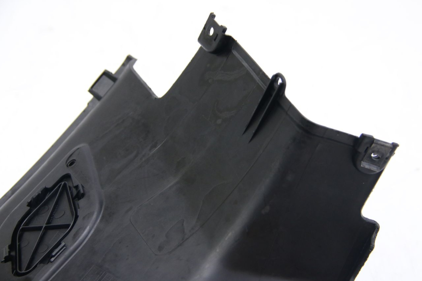 photo de RIGHT UNDERSEAT PANEL PEUGEOT KISBEE 2T 50 (2018 - 2022)