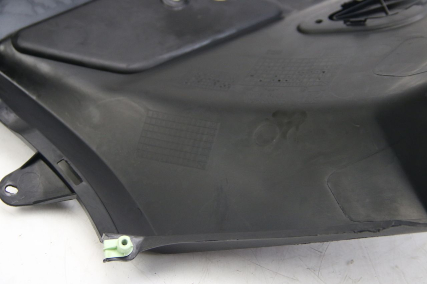 photo de RIGHT UNDERSEAT PANEL PEUGEOT KISBEE 2T 50 (2018 - 2022)