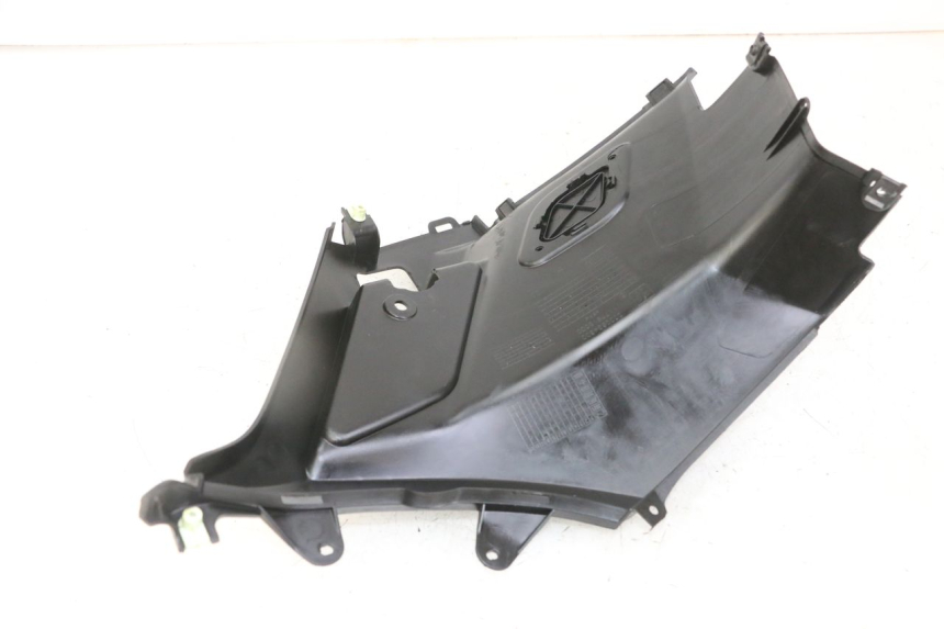 photo de RIGHT UNDERSEAT PANEL PEUGEOT KISBEE 2T 50 (2018 - 2022)