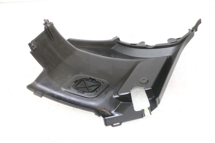 photo de RIGHT UNDERSEAT PANEL PEUGEOT KISBEE 2T 50 (2018 - 2022)