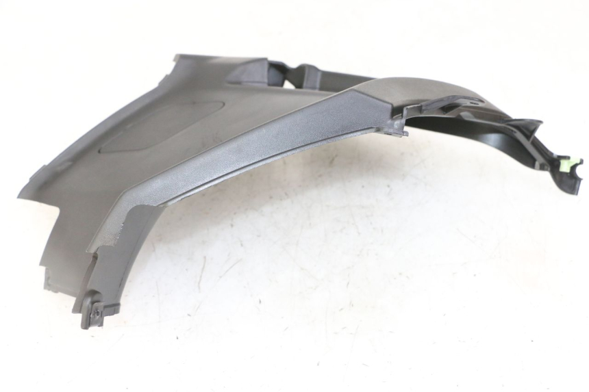 photo de RIGHT UNDERSEAT PANEL PEUGEOT KISBEE 2T 50 (2018 - 2022)