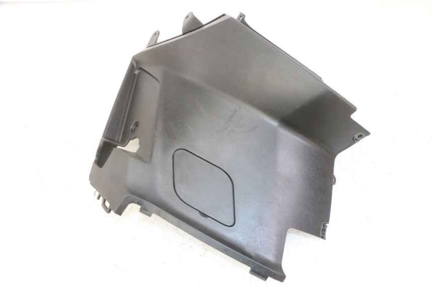 photo de RIGHT UNDERSEAT PANEL PEUGEOT KISBEE 2T 50 (2018 - 2022)