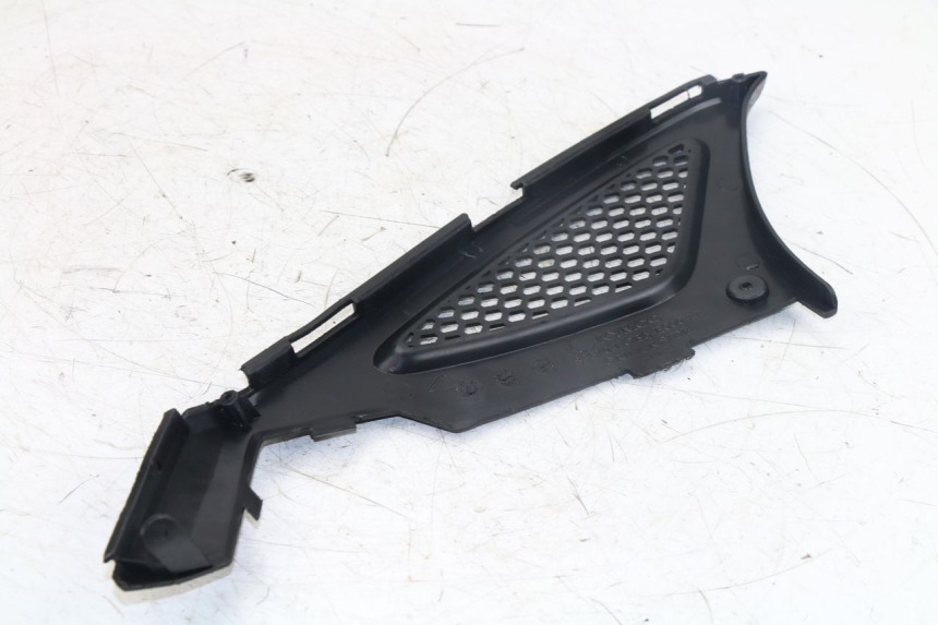photo de RIGHT SIDE UNDER SEAT COVER KYMCO AGILITY RS 4T 50 (2009 - 2013)