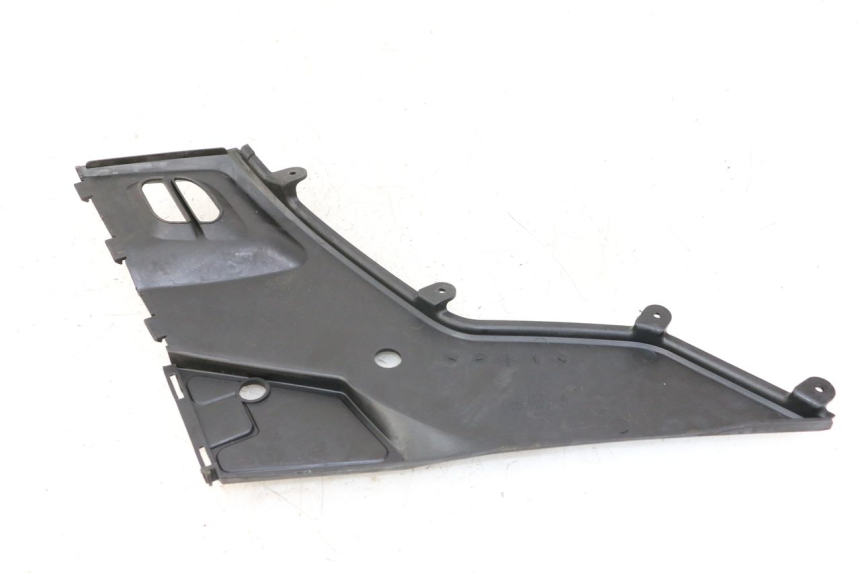 photo de RIGHT UNDERSEAT PANEL KYMCO PEOPLE S 125 (2000 - 2008)