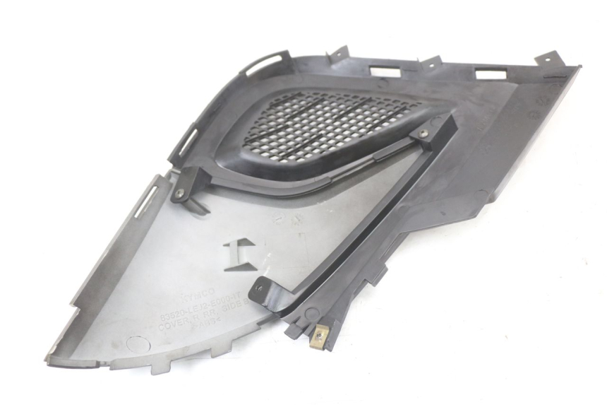 photo de RIGHT UNDERSEAT PANEL KYMCO SUPER 8 125 (2008 - 2015)