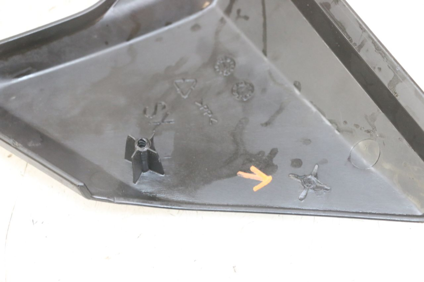 photo de RIGHT UNDERSEAT PANEL MBK X-LIMIT XLIMIT 50 (2007 - 2012)