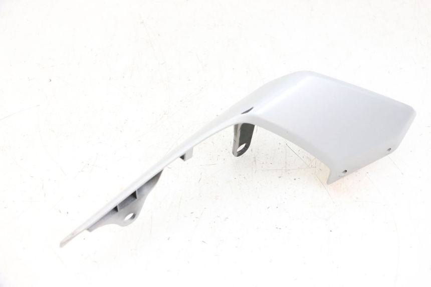 photo de RIGHT UNDERSEAT PANEL YAMAHA MT-07 MT07 ABS 700 (2018 - 2020) - Technical close-up