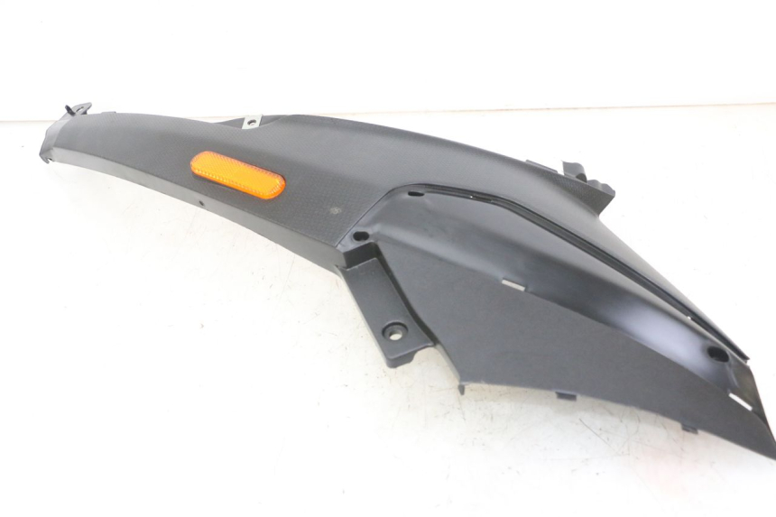 photo de RIGHT UNDERSEAT PANEL PIAGGIO NRG POWER PUREJET 50 (2018 - 2021)