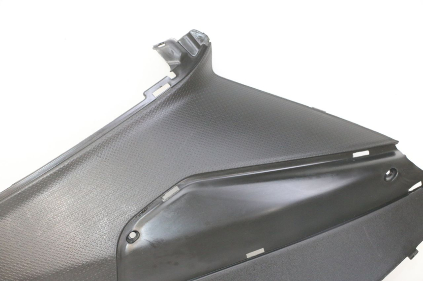 photo de RIGHT UNDERSEAT PANEL PIAGGIO NRG POWER PUREJET 50 (2018 - 2021)