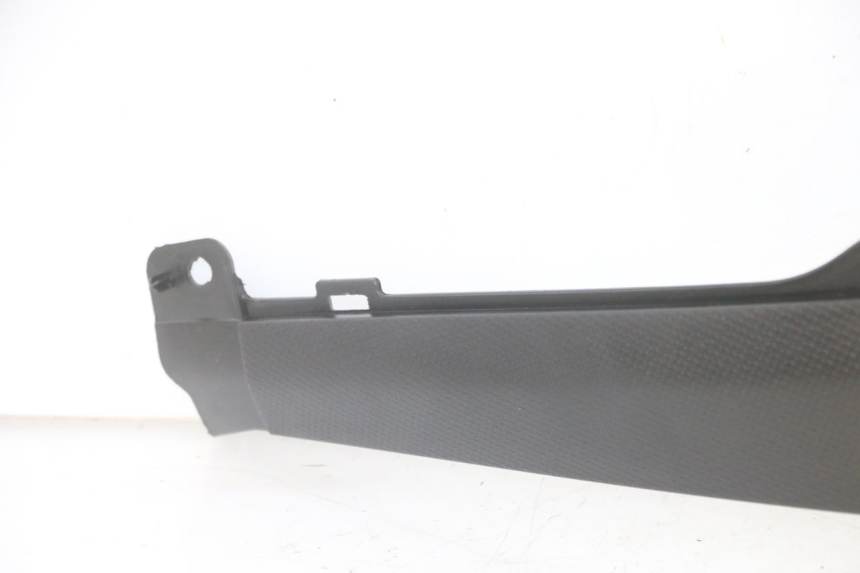 photo de RIGHT UNDERSEAT PANEL PIAGGIO NRG POWER PUREJET 50 (2018 - 2021)