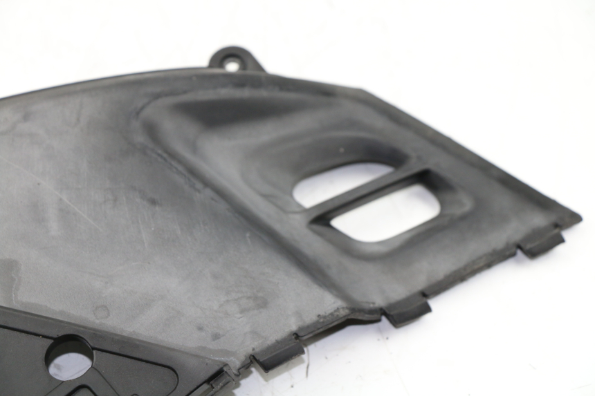 photo de RIGHT UNDERSEAT PANEL KYMCO PEOPLE S 125 (2000 - 2008)