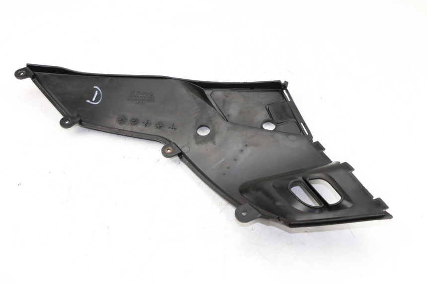 photo de RIGHT UNDERSEAT PANEL KYMCO PEOPLE S 125 (2000 - 2008)
