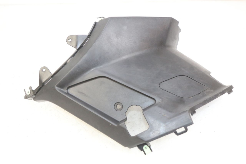 photo de RIGHT SIDE SEAT COVER PEUGEOT KISBEE 2T 50 (2010 - 2017)