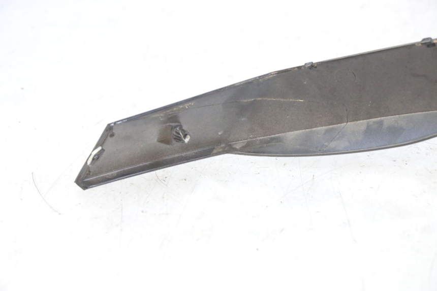 photo de RIGHT SIDE UNDER SEAT COVER PEUGEOT SPEEDFIGHT 4 4T 50 (2015 - 2019)