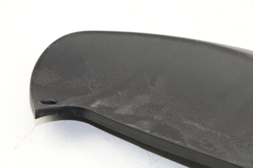 photo de RIGHT UNDERSEAT PANEL PIAGGIO FLY 2T 50 (2004 - 2017)