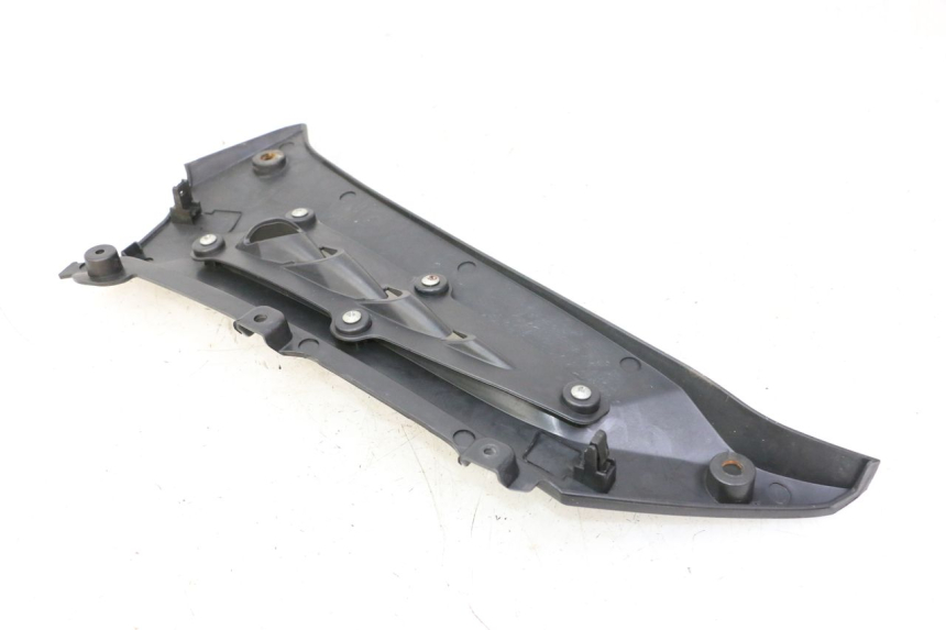 photo de RIGHT UNDERSEAT PANEL MAG POWER R-STREET 50 (2016 - 2025)