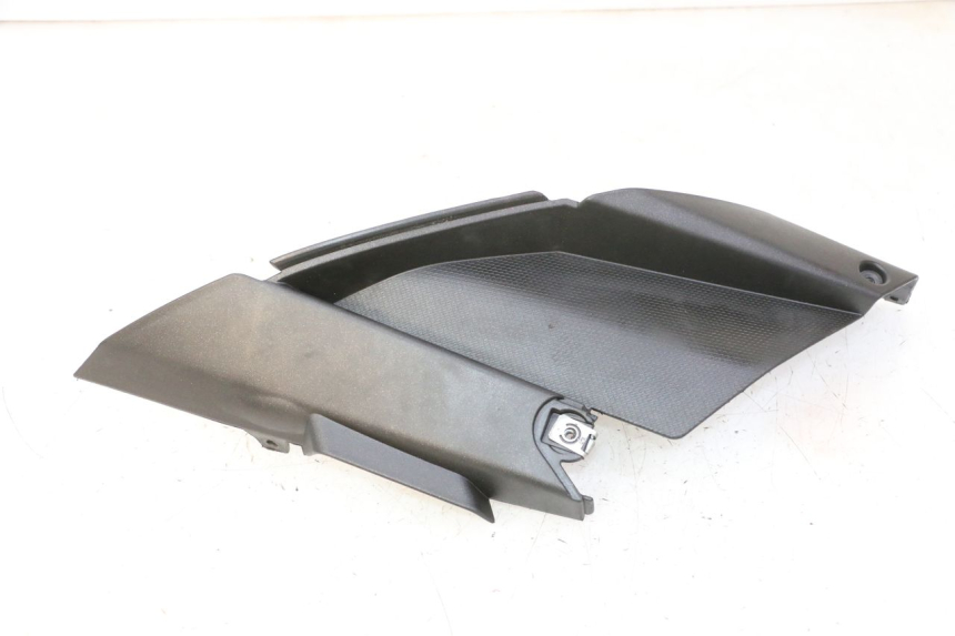 photo de RIGHT UNDERSEAT PANEL APRILIA SR R 2T LC 50 (2018 - 2021)