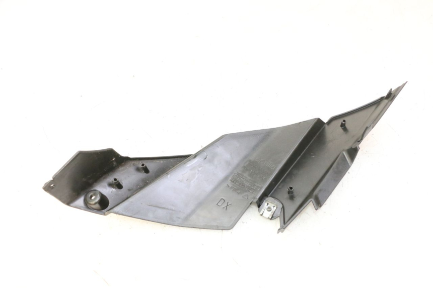 photo de RIGHT UNDERSEAT PANEL APRILIA SR R 2T LC 50 (2018 - 2021)